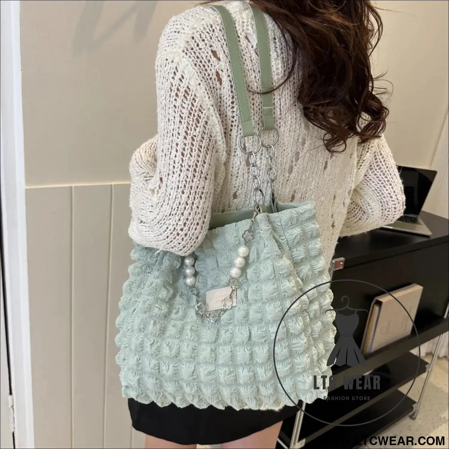 Bubble textured tote bag