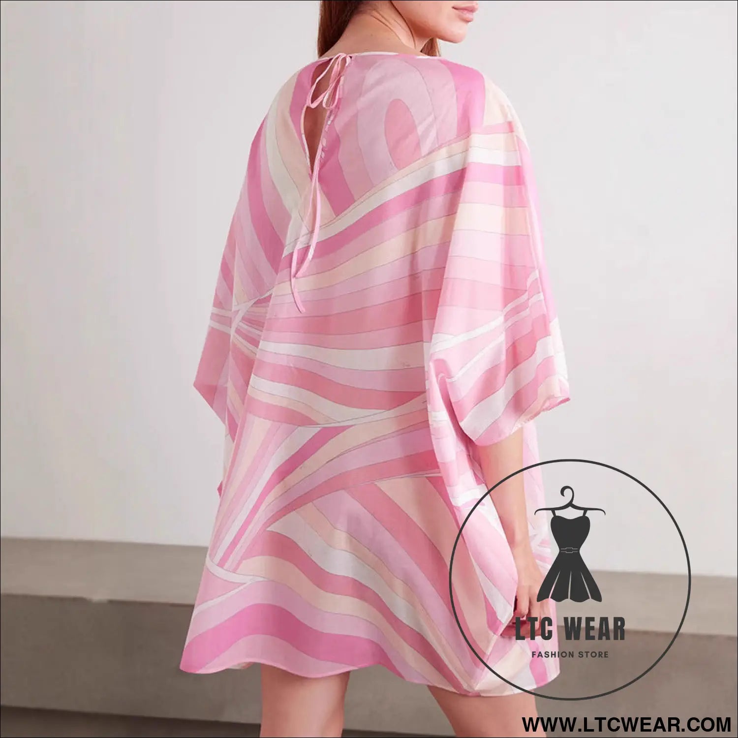 Casual geometric print loose dress with round neck and all-match design