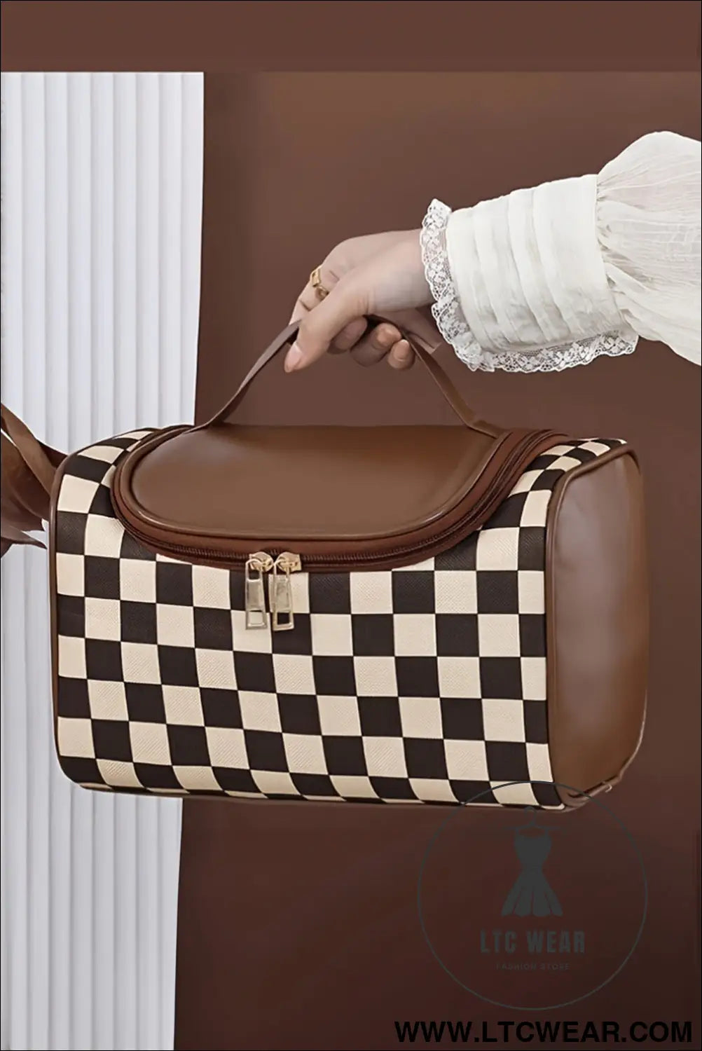 Checkered zipper large cosmetic bag with handle - black / one size / 95% pu + 5% alloy - makeup bags