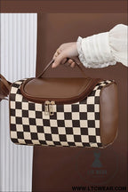Checkered zipper large cosmetic bag with handle - black / one size / 95% pu + 5% alloy - makeup bags