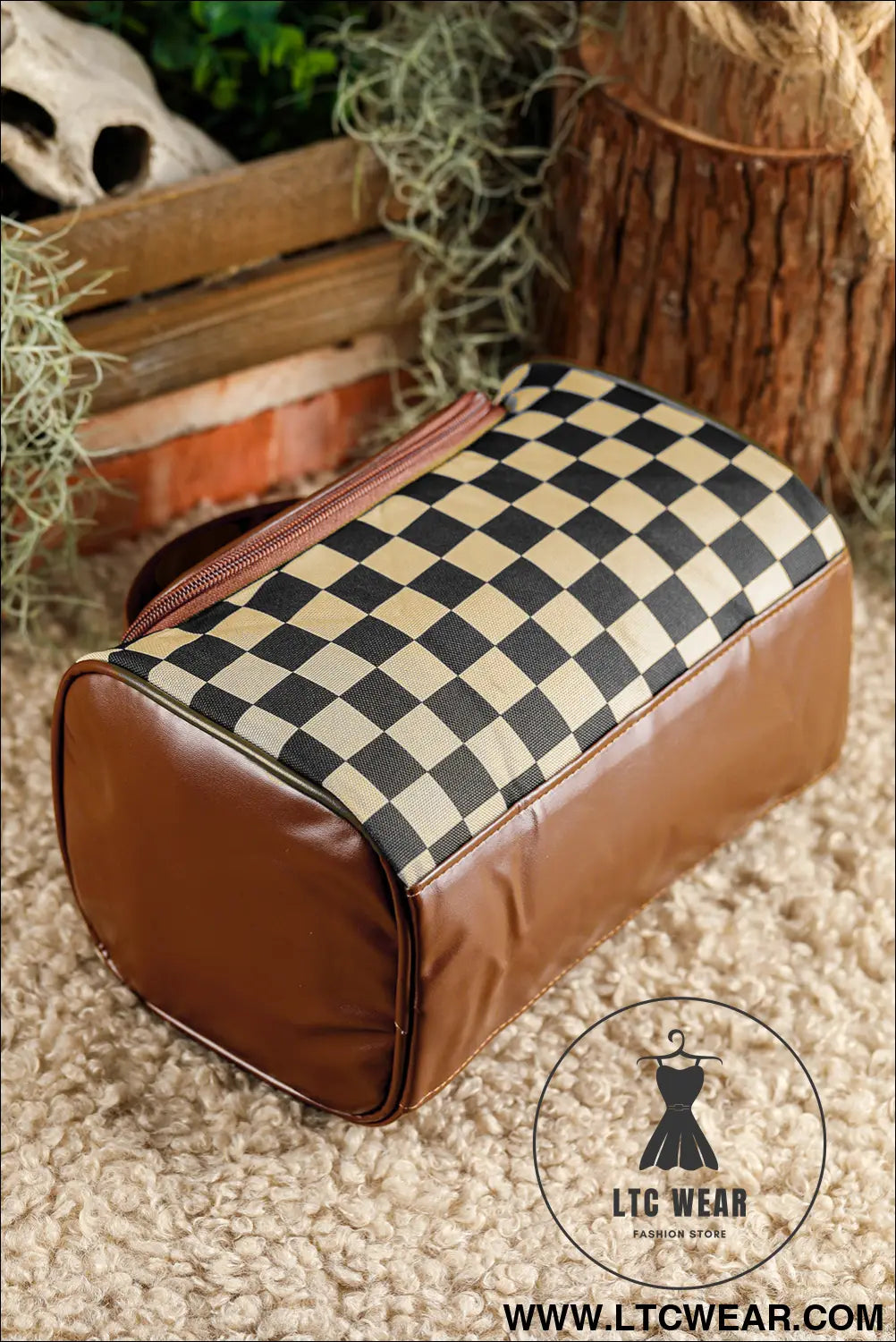 Checkered zipper large cosmetic bag with handle - black / one size / 95% pu + 5% alloy - makeup bags