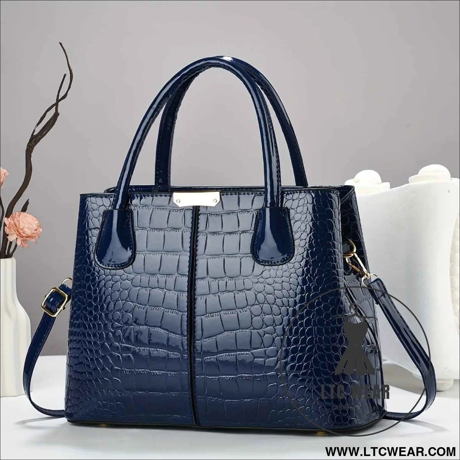 Chic Crocodile Tote Thanksgiving Gift for Her