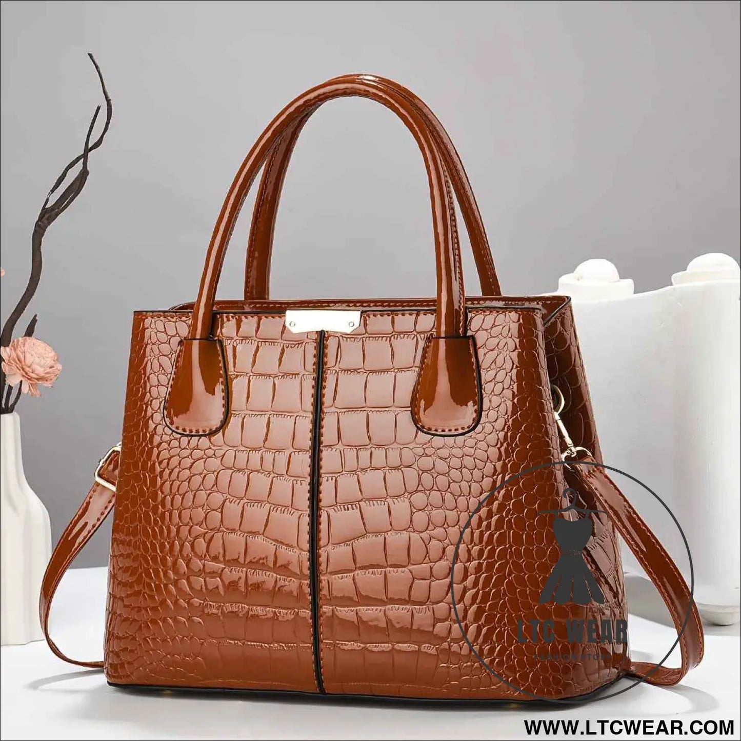 Chic Crocodile Tote Thanksgiving Gift for Her