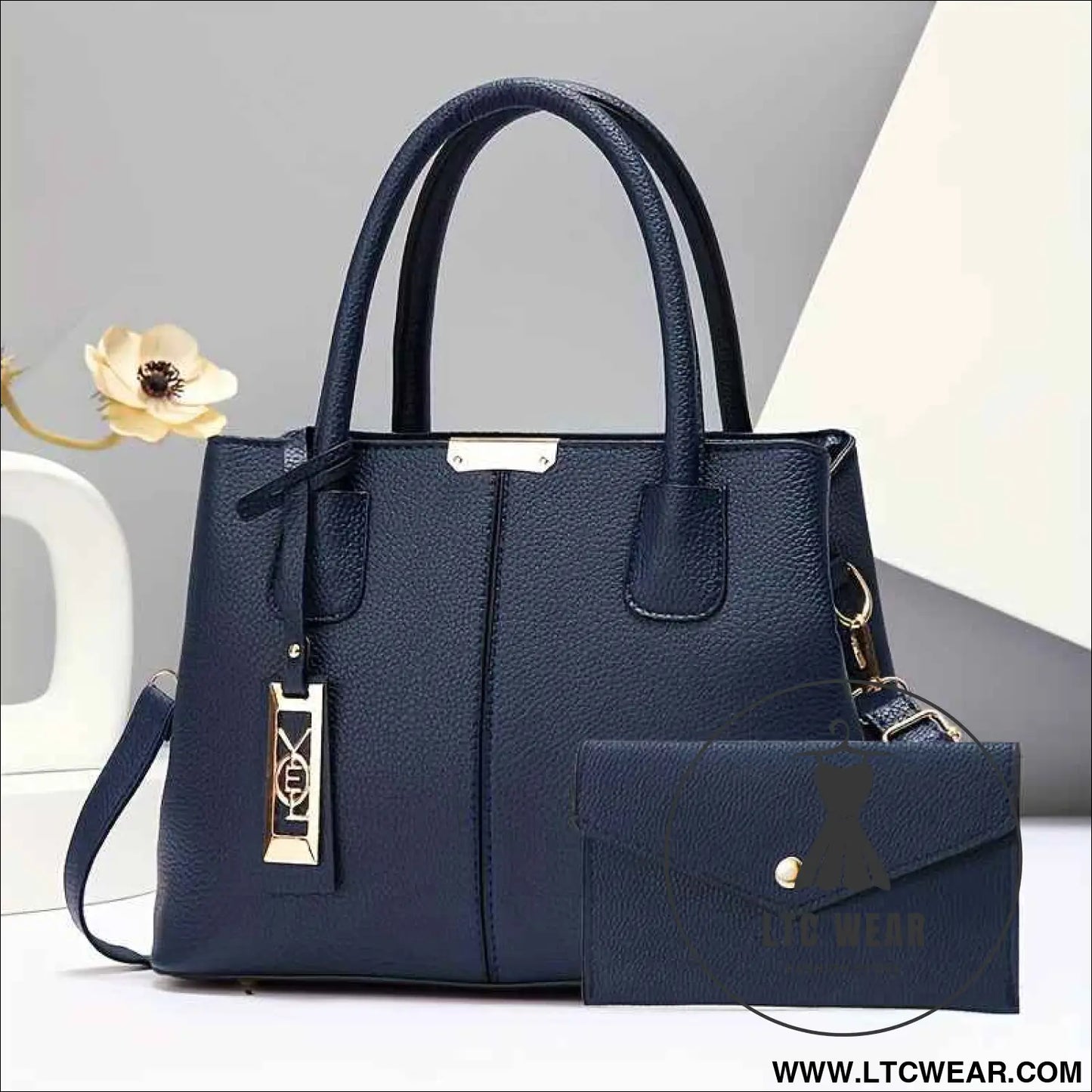 Chic Tote Set Luxe Gifts for Grateful Moms