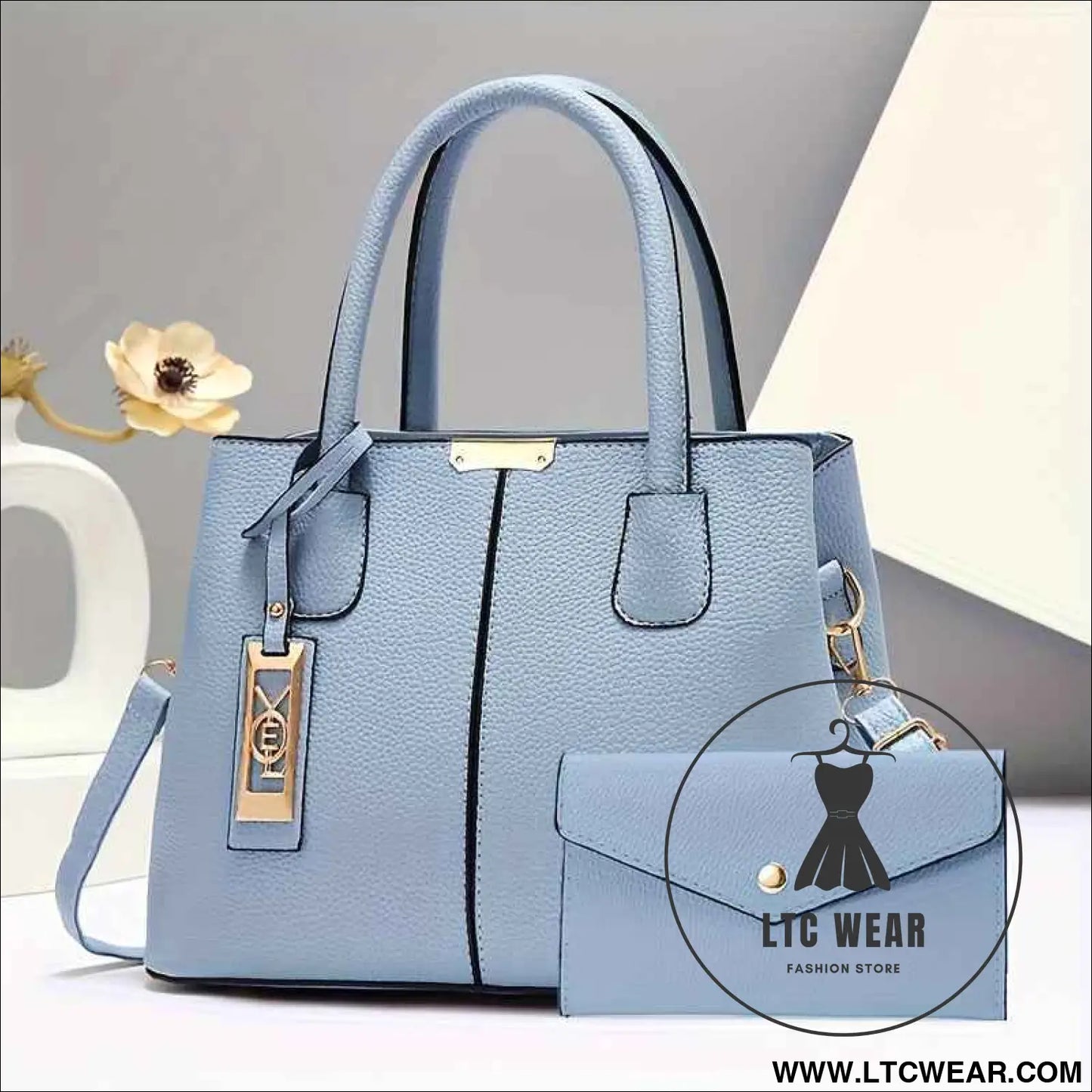 Chic Tote Set Luxe Gifts for Grateful Moms