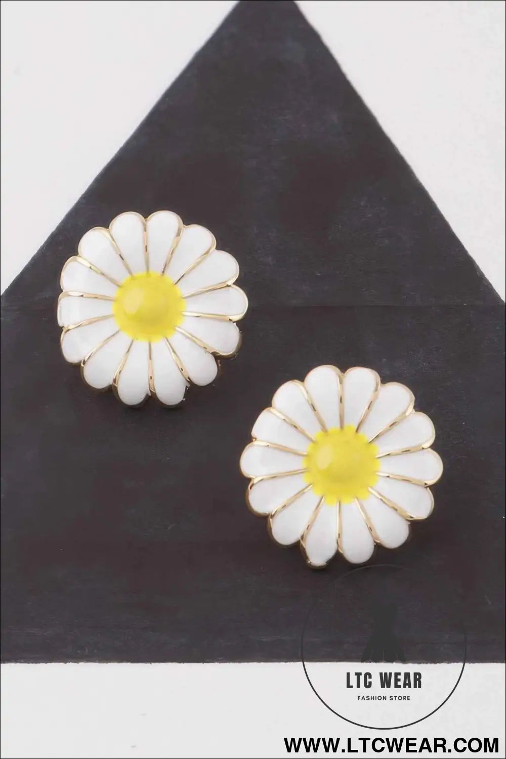 Daisy Flower Stud Earrings