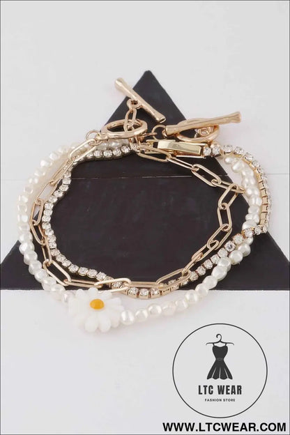 Daisy Flower Toggle Bracelet