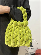 Diy hand woven crystal velvet core spun yarn woven hand-held mailman bag - olive green / width 28x height 20x handle