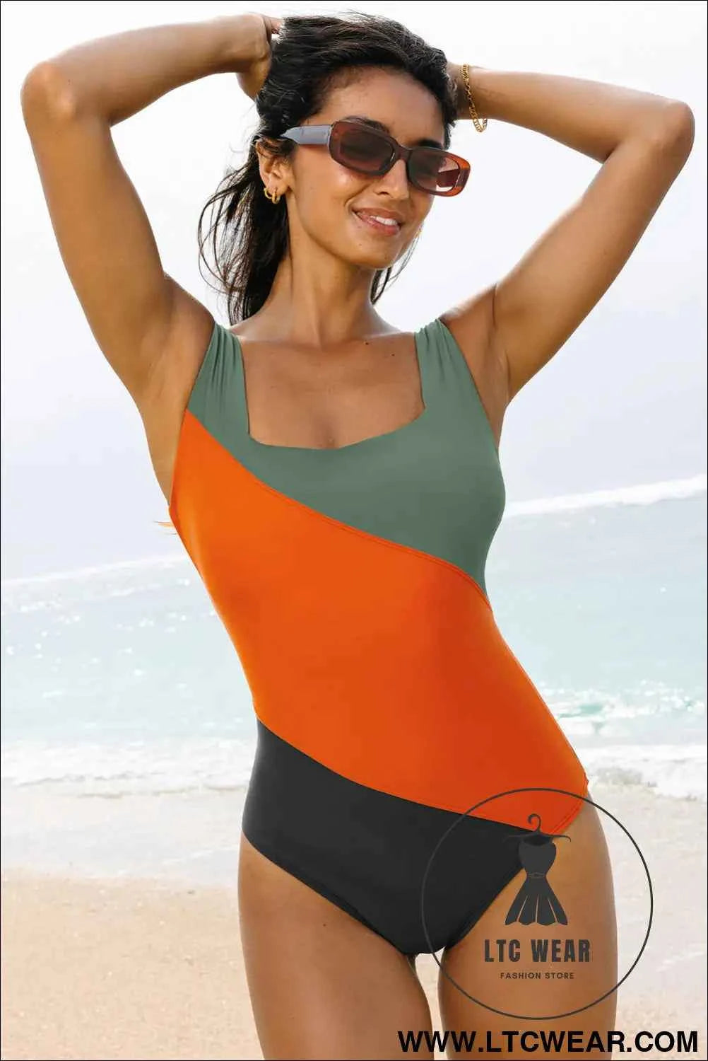 Duffel Green Color Block Padded Square Neck One Piece Swimsuit