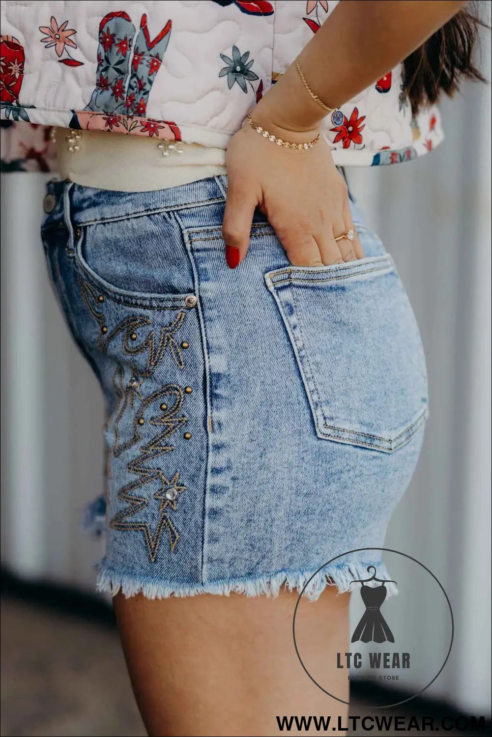Dusk Blue Western Embroidery Stud Denim Shorts Summer Daily Wear