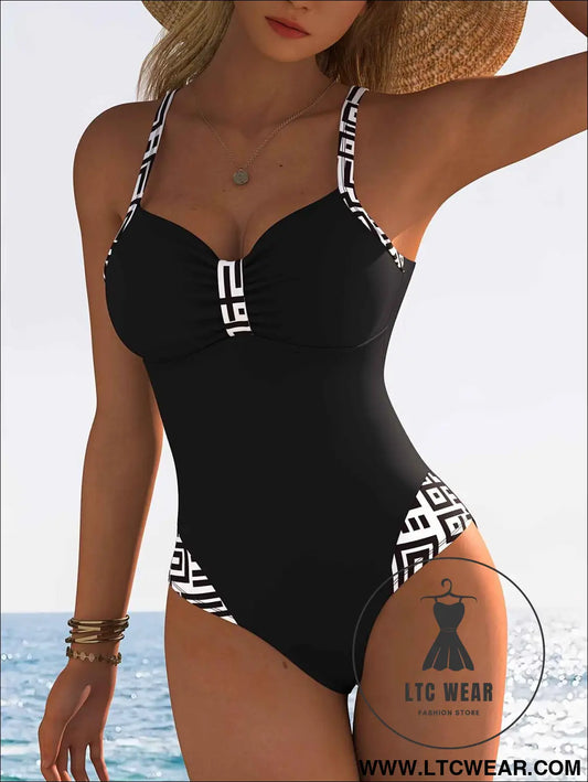 Elegant Geometric OnePiece Swimsuit with Removable Padding