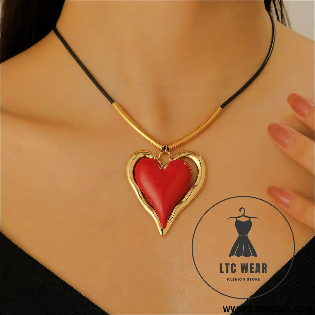 Exaggerated large heart necklace sweet and spicy lolita style pendant clavicle chain for women - red