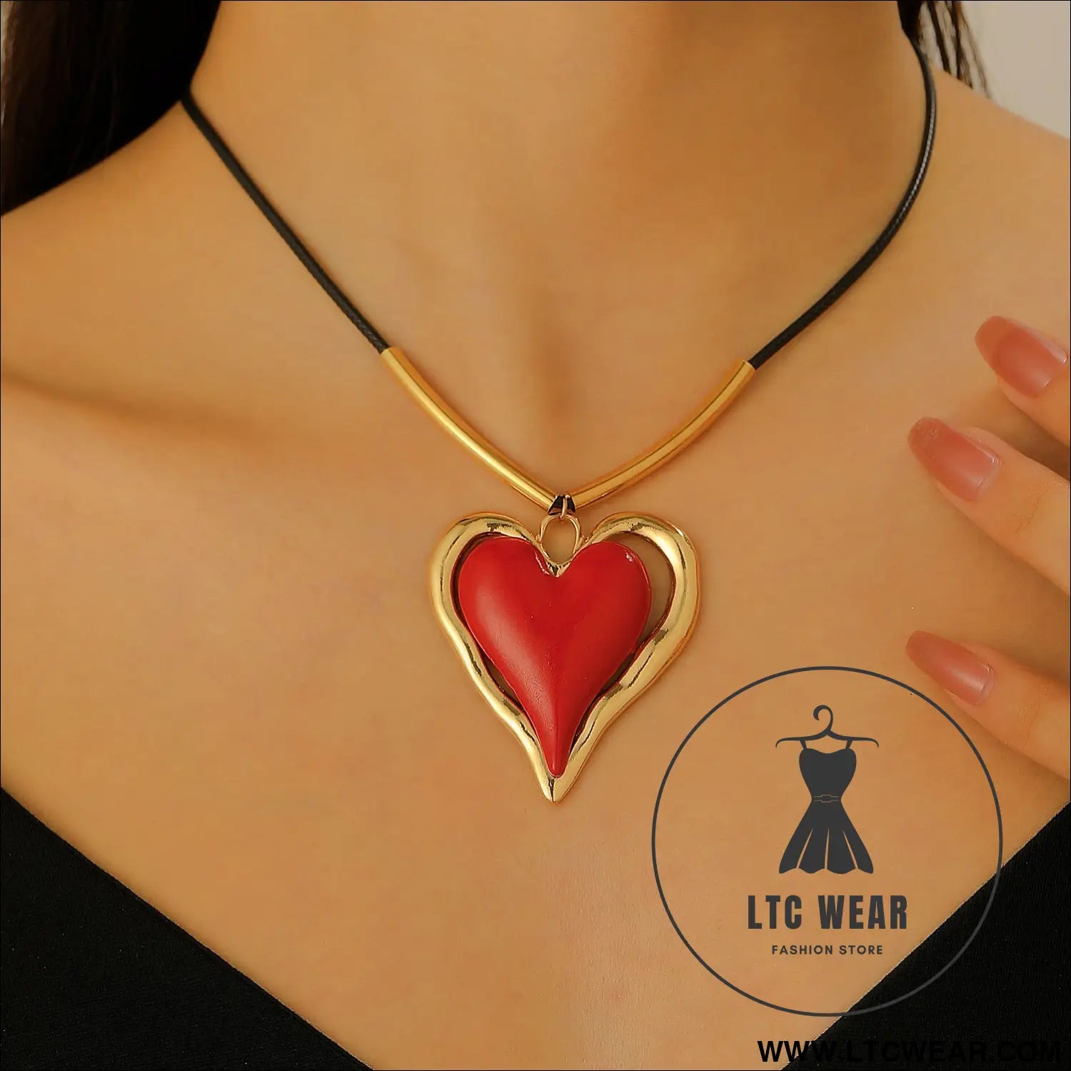 Exaggerated large heart necklace sweet and spicy lolita style pendant clavicle chain for women - red