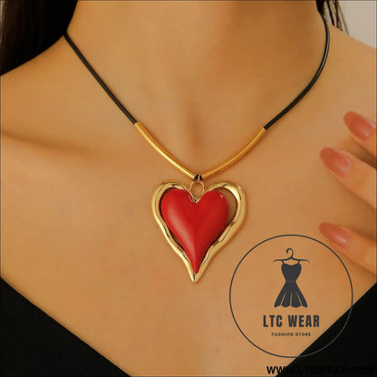 Exaggerated large heart necklace sweet and spicy lolita style pendant clavicle chain for women - red