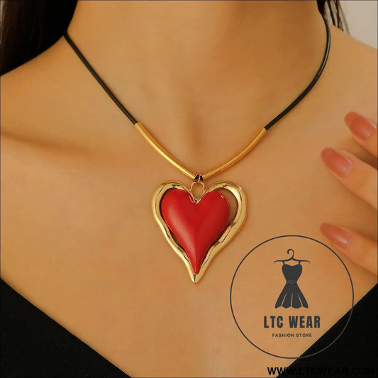 Exaggerated large heart necklace sweet and spicy lolita style pendant clavicle chain for women - red