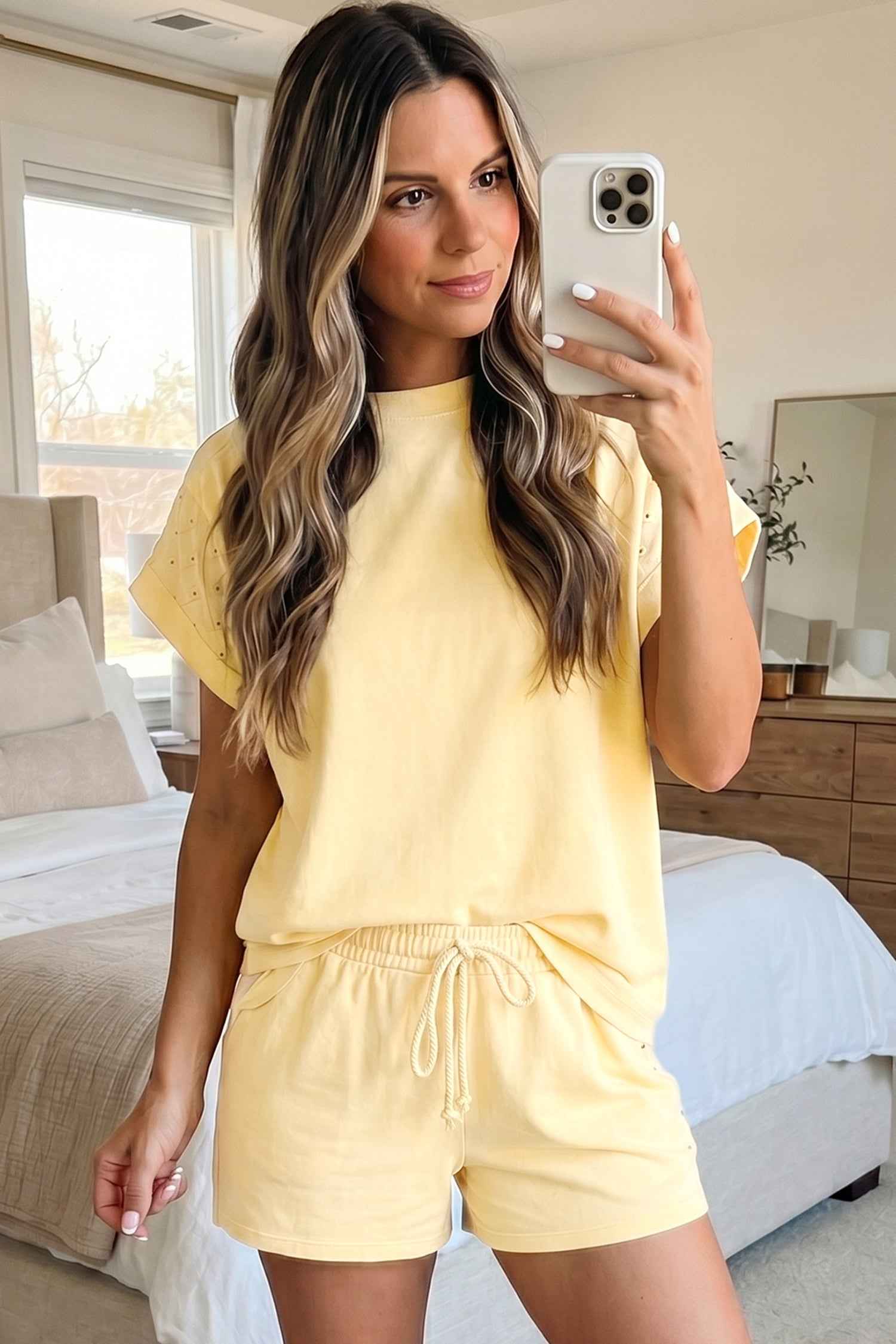 Yellow  Eyelet Lace Patchwork Sleeve Short 2pcs Outfit