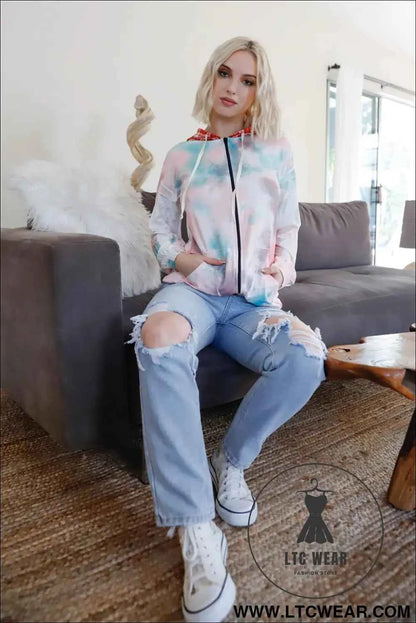 Feather & Tie-dye Print Contrast Plaid Hood Sweater
