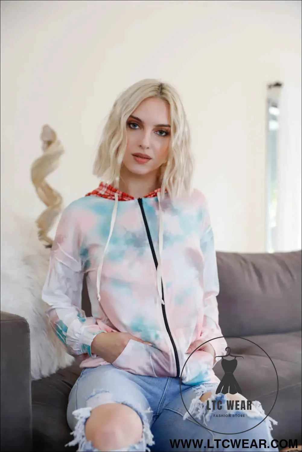 Feather & Tie-dye Print Contrast Plaid Hood Sweater
