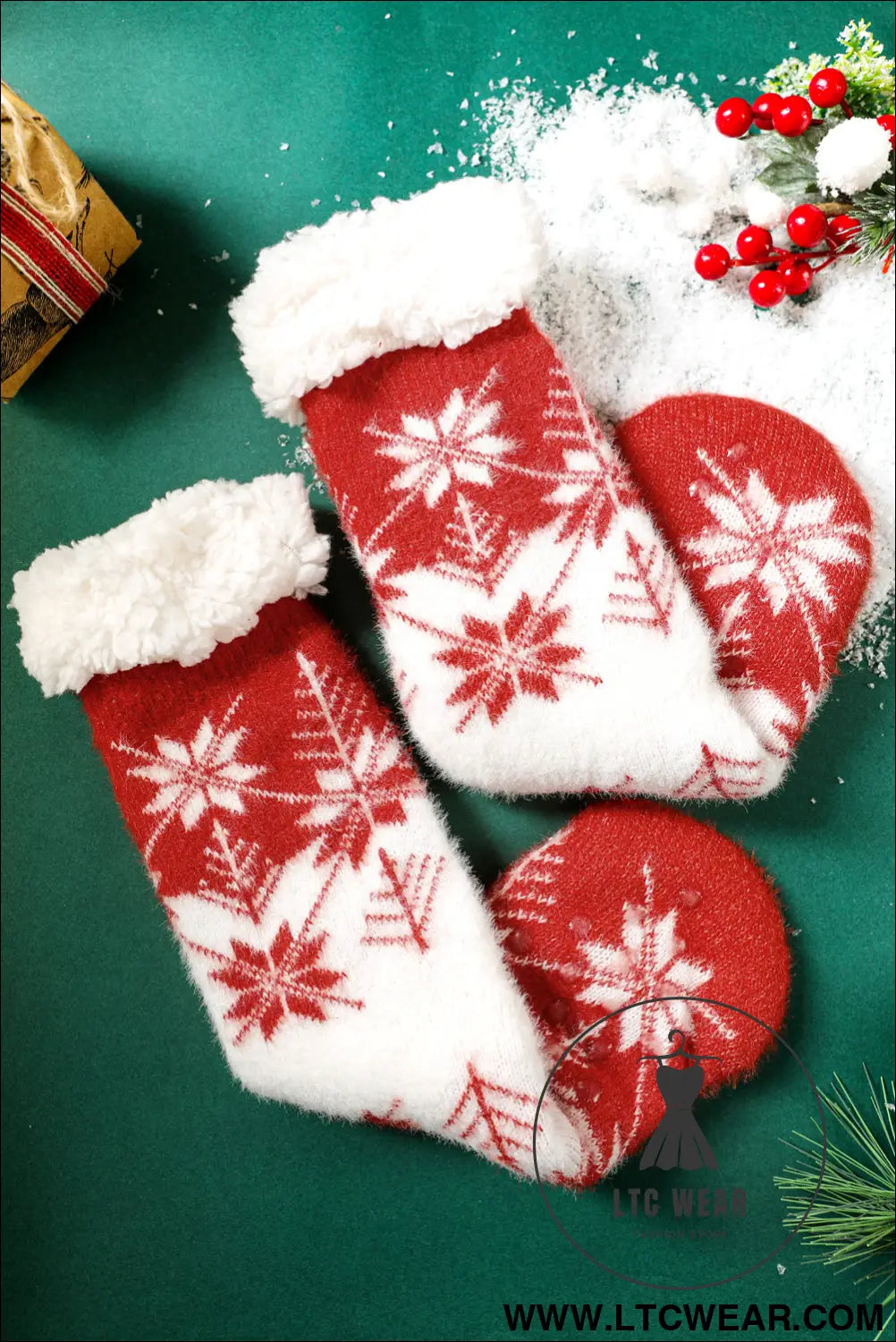 Fiery red christmas snowflake fuzzy non-slip socks - fiery red / one size / 100% polyester - socks