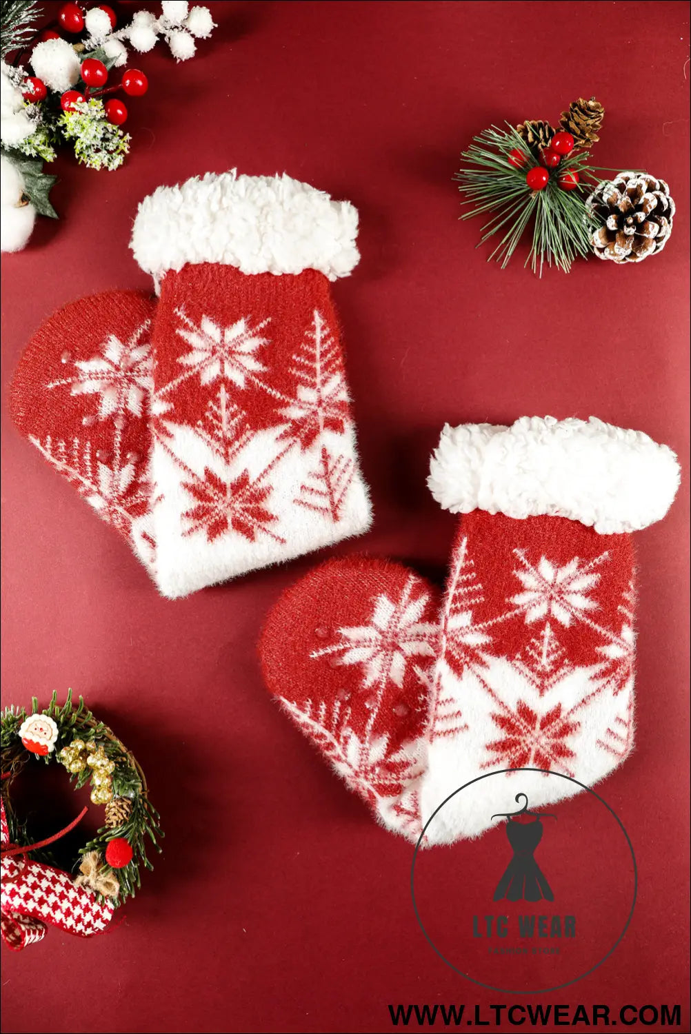 Fiery red christmas snowflake fuzzy non-slip socks - fiery red / one size / 100% polyester - socks