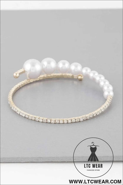 Gradual Pearl Jeweled Bracelet