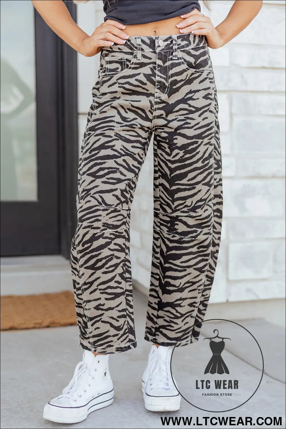 Gray zebra stripe printed wide leg barrel jeans - gray / 10 / 56.7% polyester + 40.9% cotton + 2.4% elastane - jeans