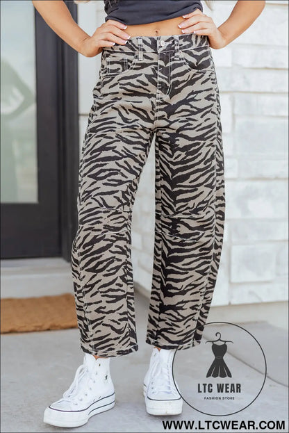 Gray zebra stripe printed wide leg barrel jeans - gray / 10 / 56.7% polyester + 40.9% cotton + 2.4% elastane - jeans