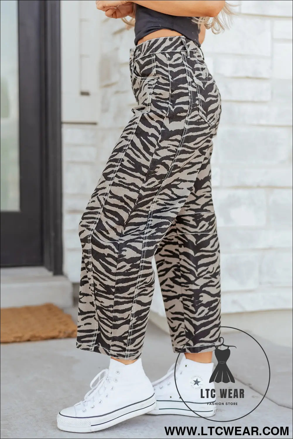 Gray zebra stripe printed wide leg barrel jeans - jeans