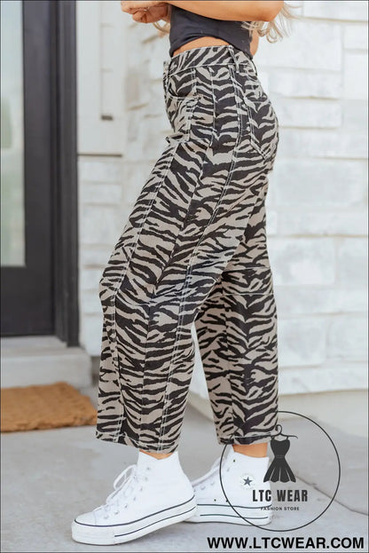 Gray zebra stripe printed wide leg barrel jeans - jeans