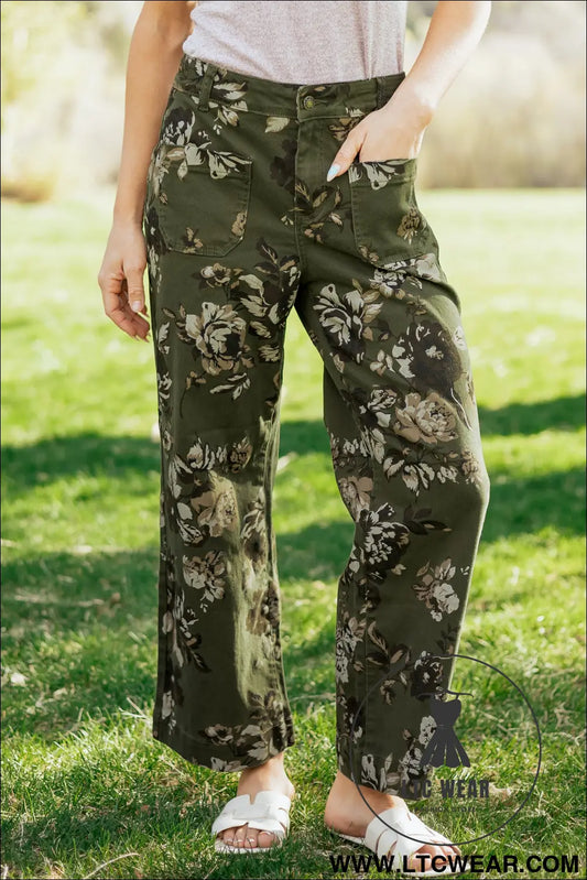 Green vintage floral print square patch pocket raw hem shift jeans - green / 10 / 98% cotton + 2% elastane - jeans