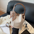 Handbag shoulder bag woven bucket bag - off-white