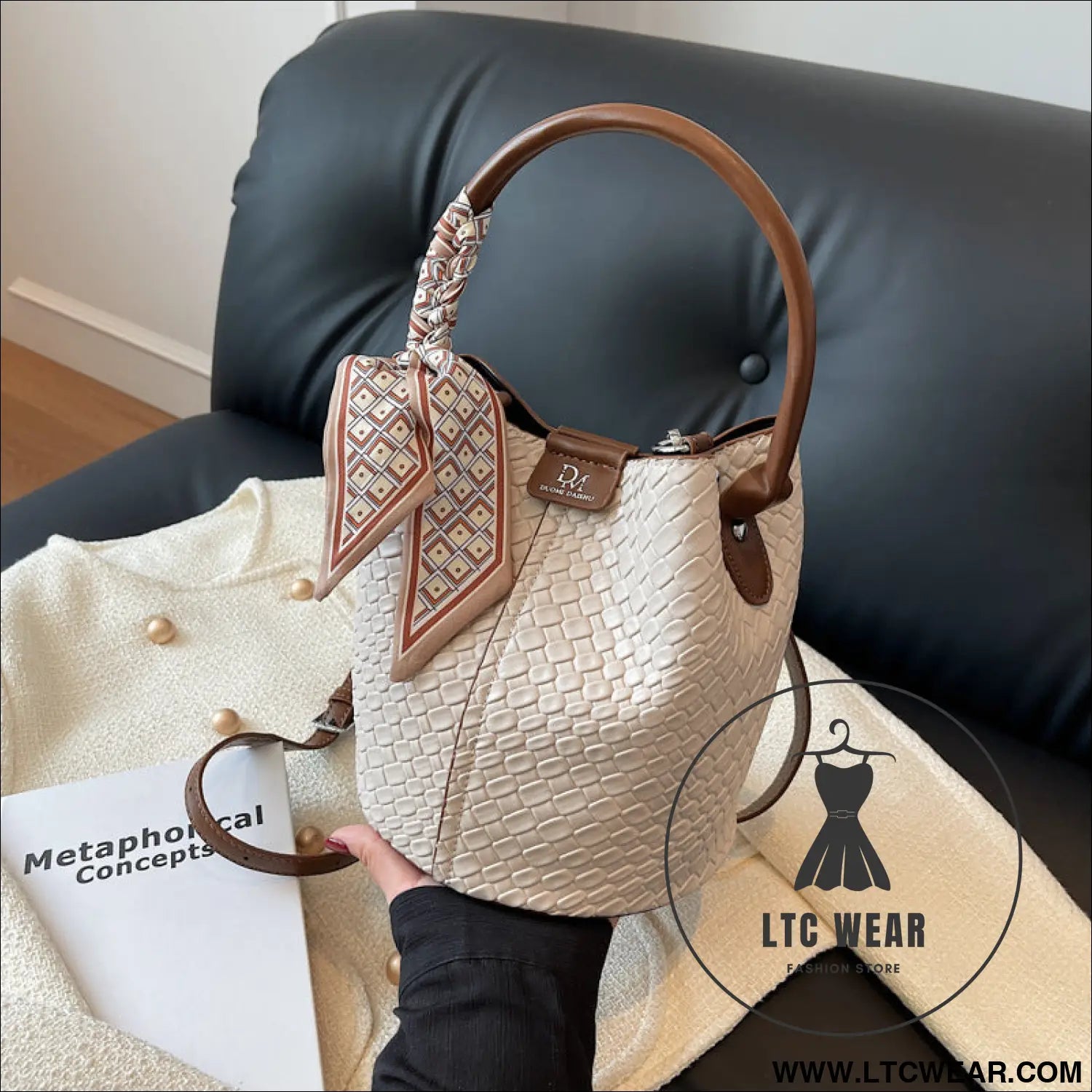 Handbag shoulder bag woven bucket bag - off-white