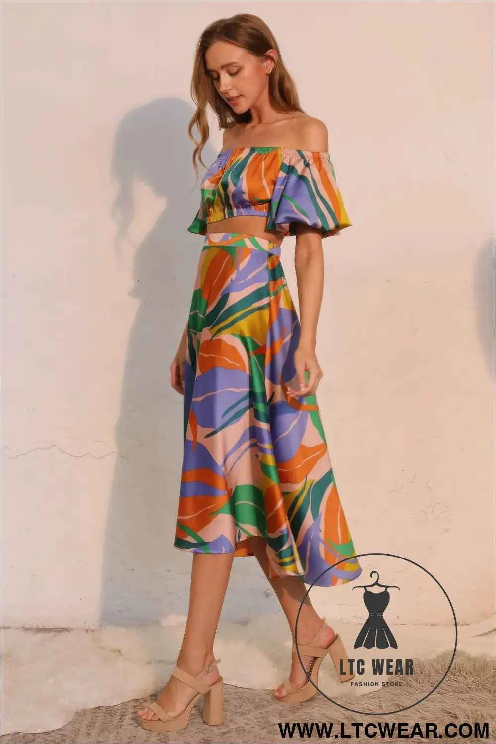 Isla Tropical Satin Bubble Sleeve Crop Top