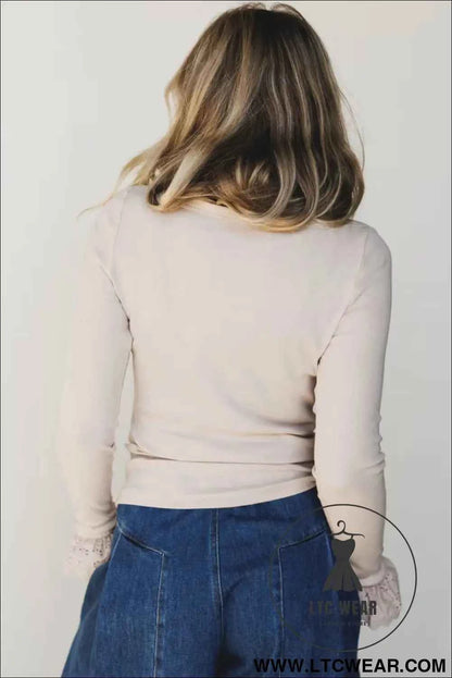 Jet Stream Lace Cuff Patchwork Round Neck Long Sleeve Top