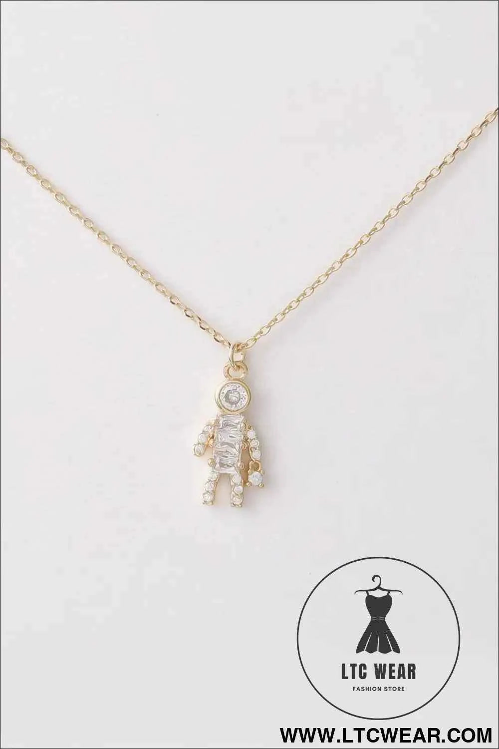 Jeweled Shopper Pendant Necklace for Stylish Elegance
