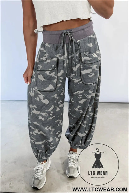 Khaki drawstring contrast waistband camouflage cargo barrel pants - pants & culotte