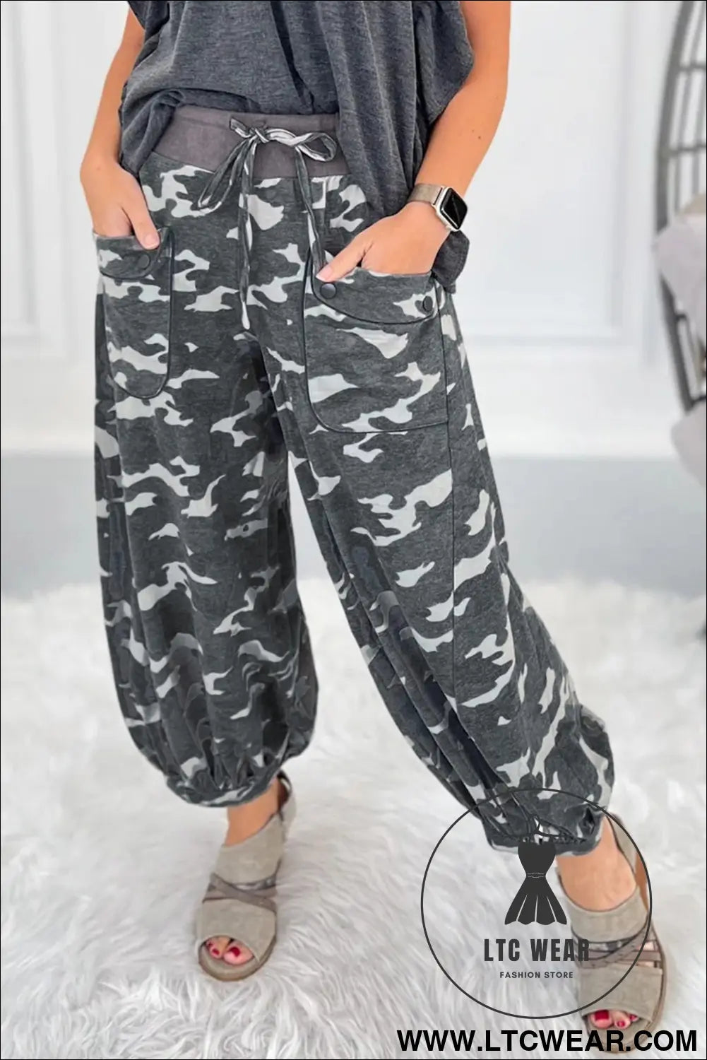 Khaki drawstring contrast waistband camouflage cargo barrel pants - pants & culotte