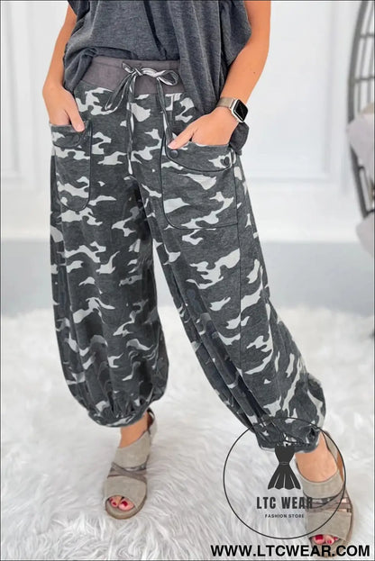 Khaki drawstring contrast waistband camouflage cargo barrel pants - pants & culotte