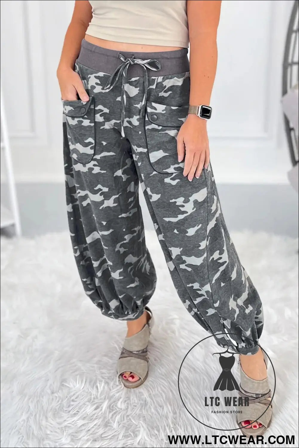Khaki drawstring contrast waistband camouflage cargo barrel pants - pants & culotte