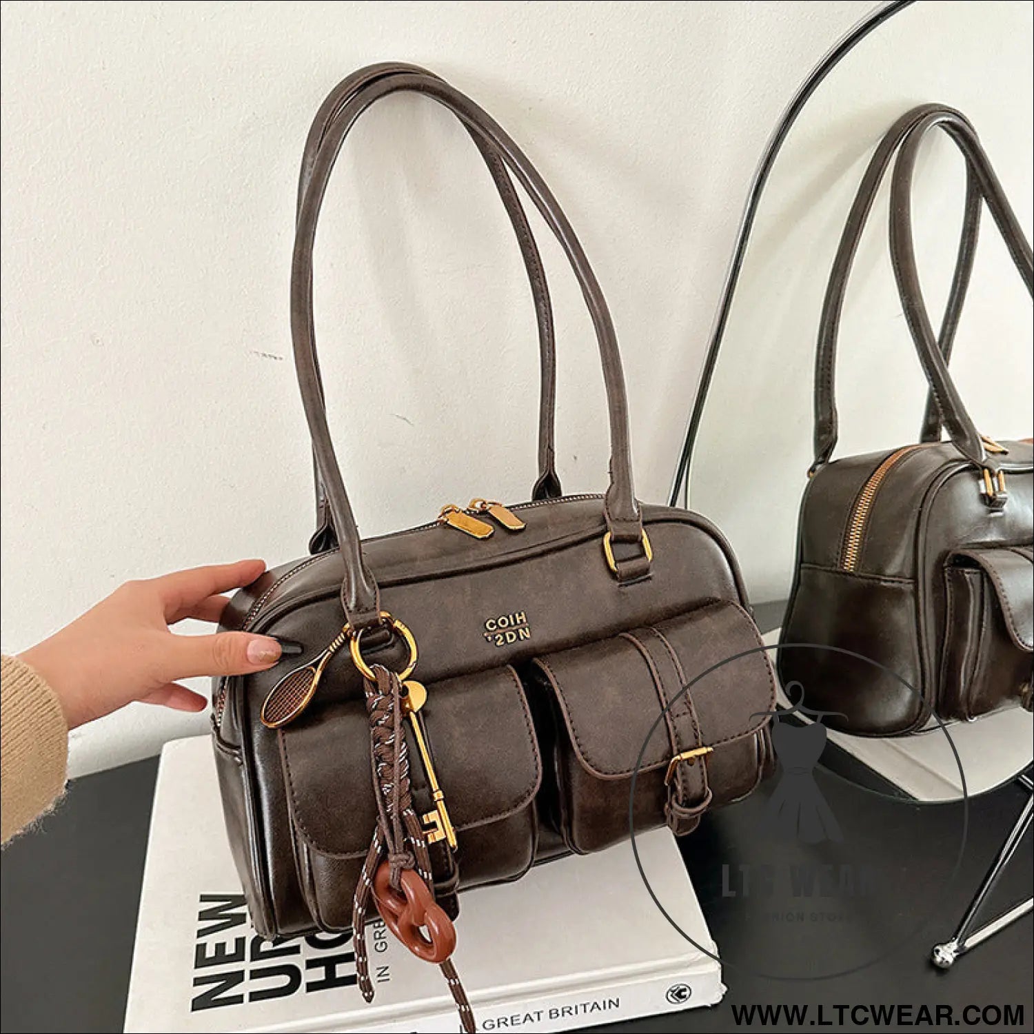 Korean-style retro shoulder bag fashion trendy casual boston bag stylish bowling bag - coffee brownpendant