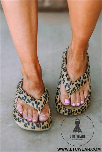 Leopard Print Thick Sole Flip Flops