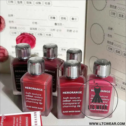 Light Glass-Like Lip Lacquer - Smudge-Proof & Skin-Brightening