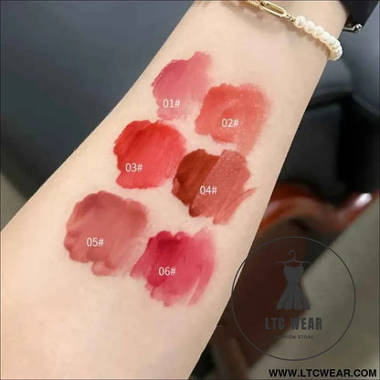 Light Glass-Like Lip Lacquer - Smudge-Proof & Skin-Brightening