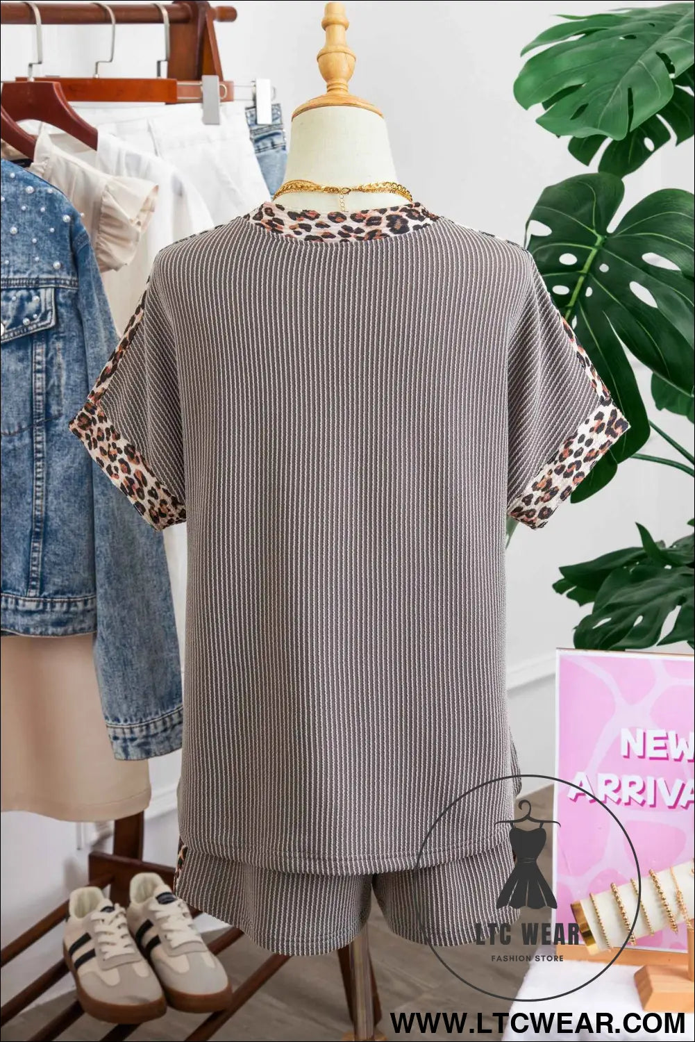 Light Grey Leopard Trim Twist Ribbed Short Set