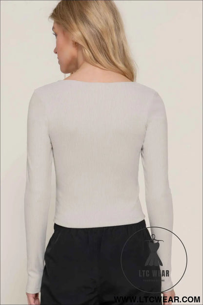 Long slv sweetheart neck seam detail knit top