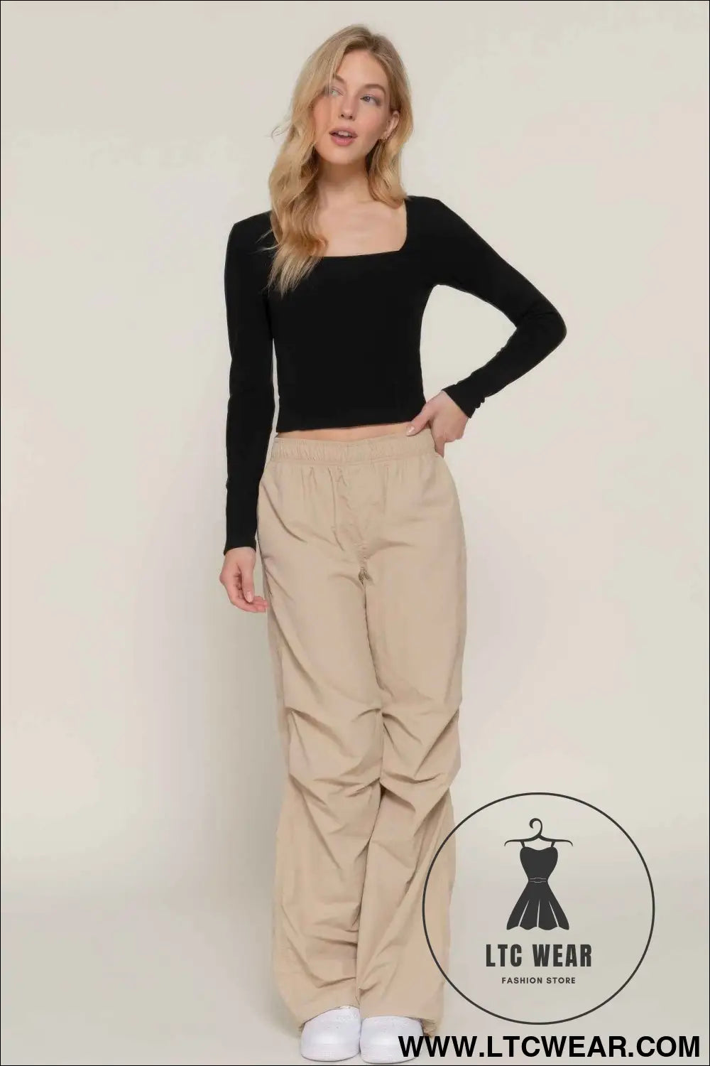 Long slv sweetheart neck seam detail knit top