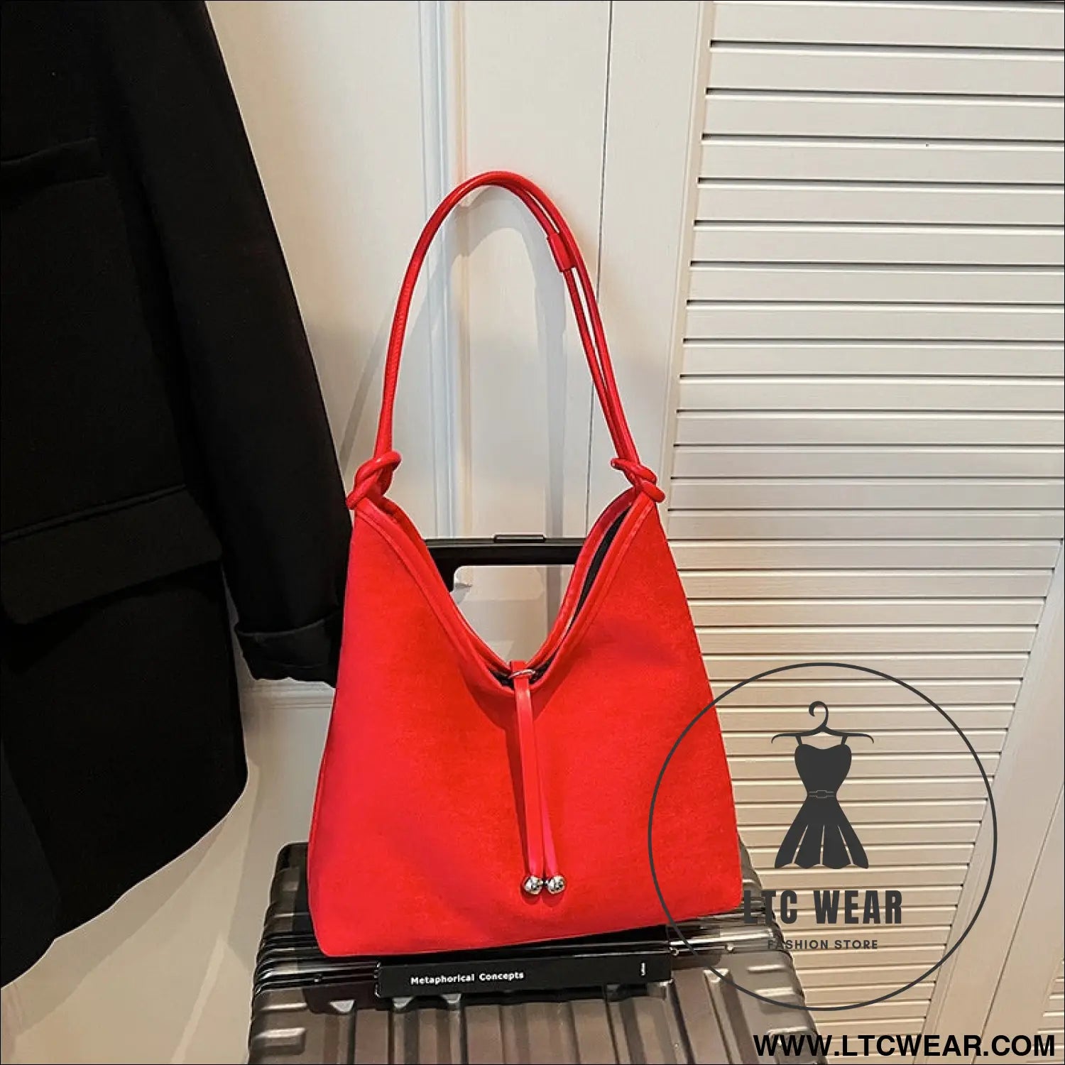 Matte retro women’s large capacity shoulder bag casual everyday tote with premium texture - red