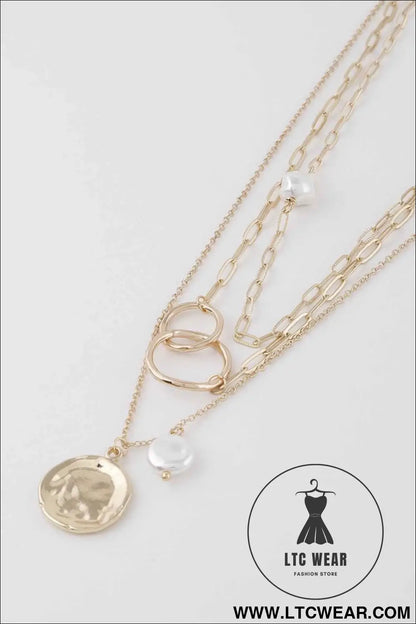 Multi Oo Pendant Necklace