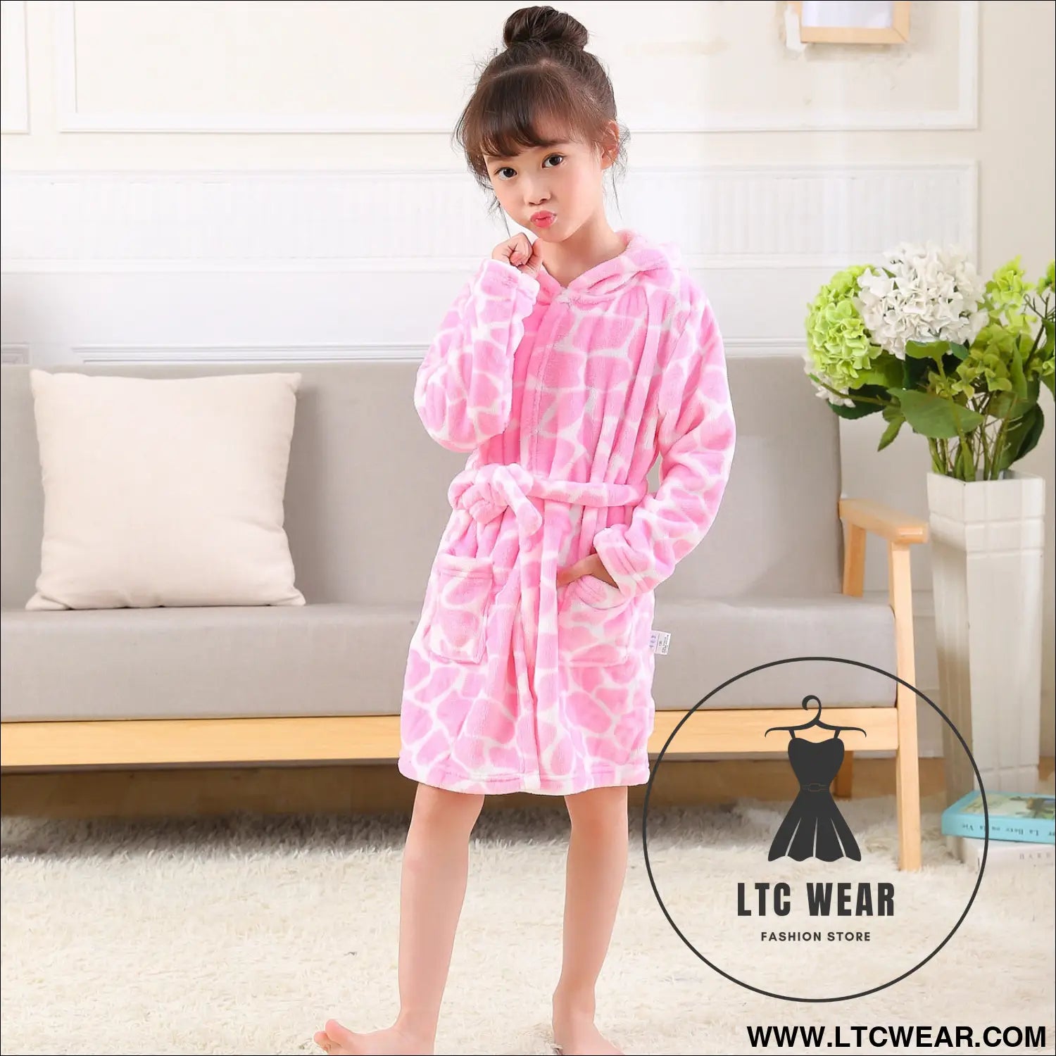 New children’s clothing home clothes male and female baby bathrobe cartoon flannel hooded children’s nightgown - pink