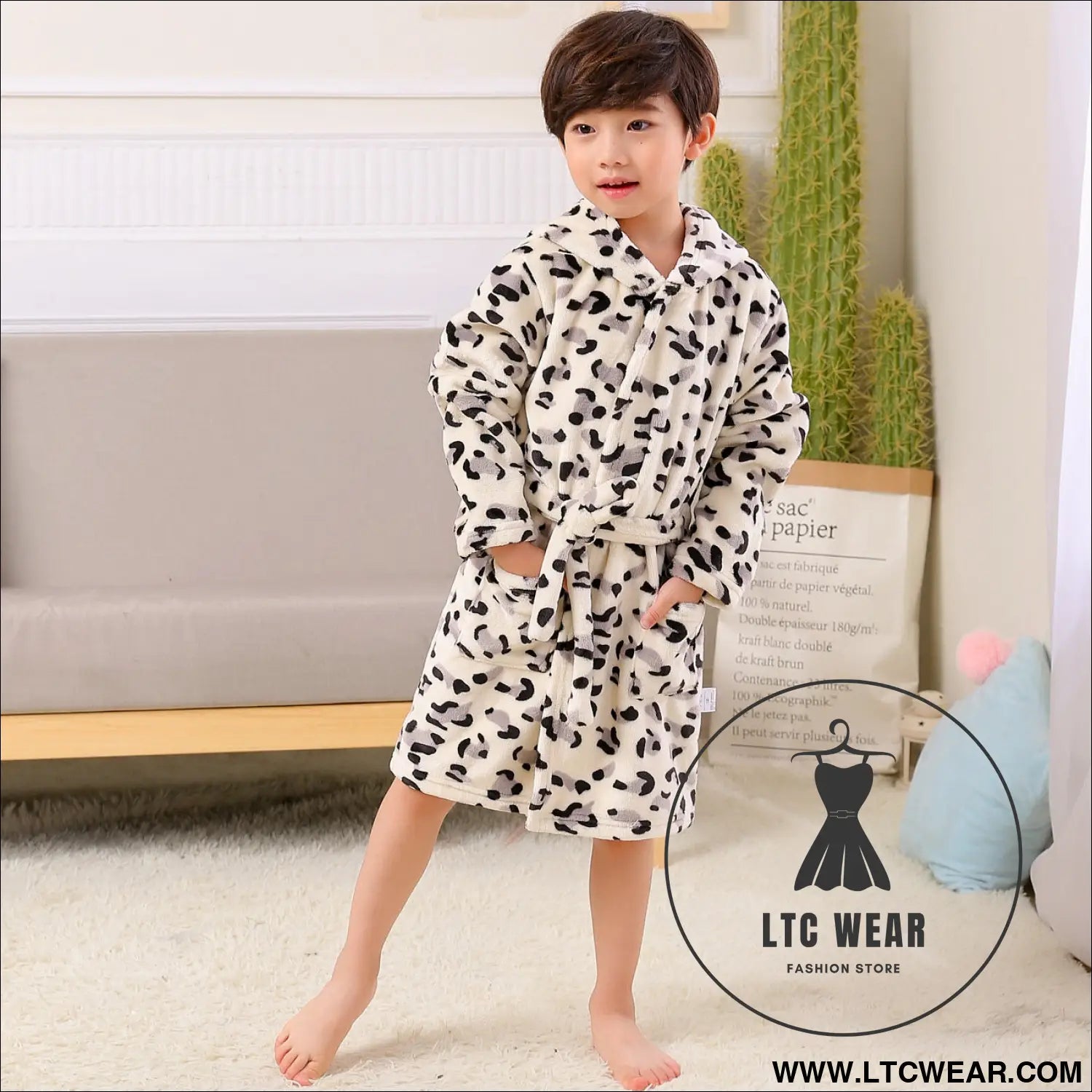 New children’s clothing home clothes male and female baby bathrobe cartoon flannel hooded children’s nightgown - white